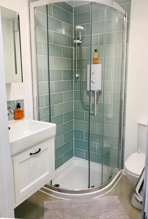 Corner House Luxury Bnb Little Dunmow Ngoại thất bức ảnh